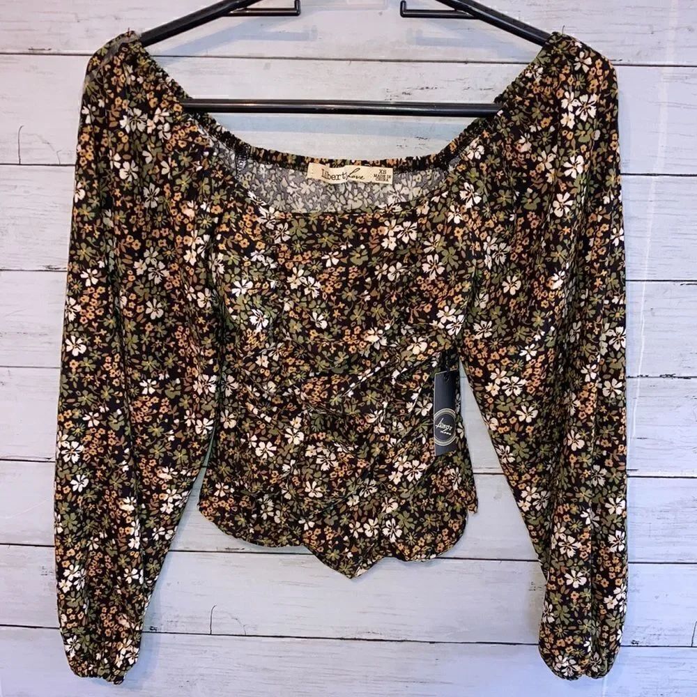 Women’s Liberty Love Cropped Ruched Front Long Sleeve Blouse Shirt Size XS